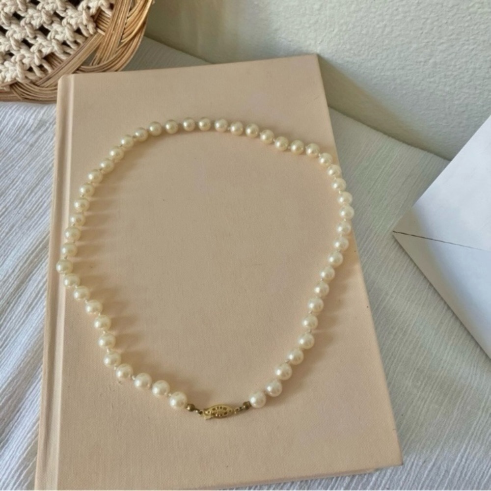 Ivory Hand Knotted Pearl Necklace Vintage “Berenice” 19” Marquis Fishhook Class - Picture 4 of 6